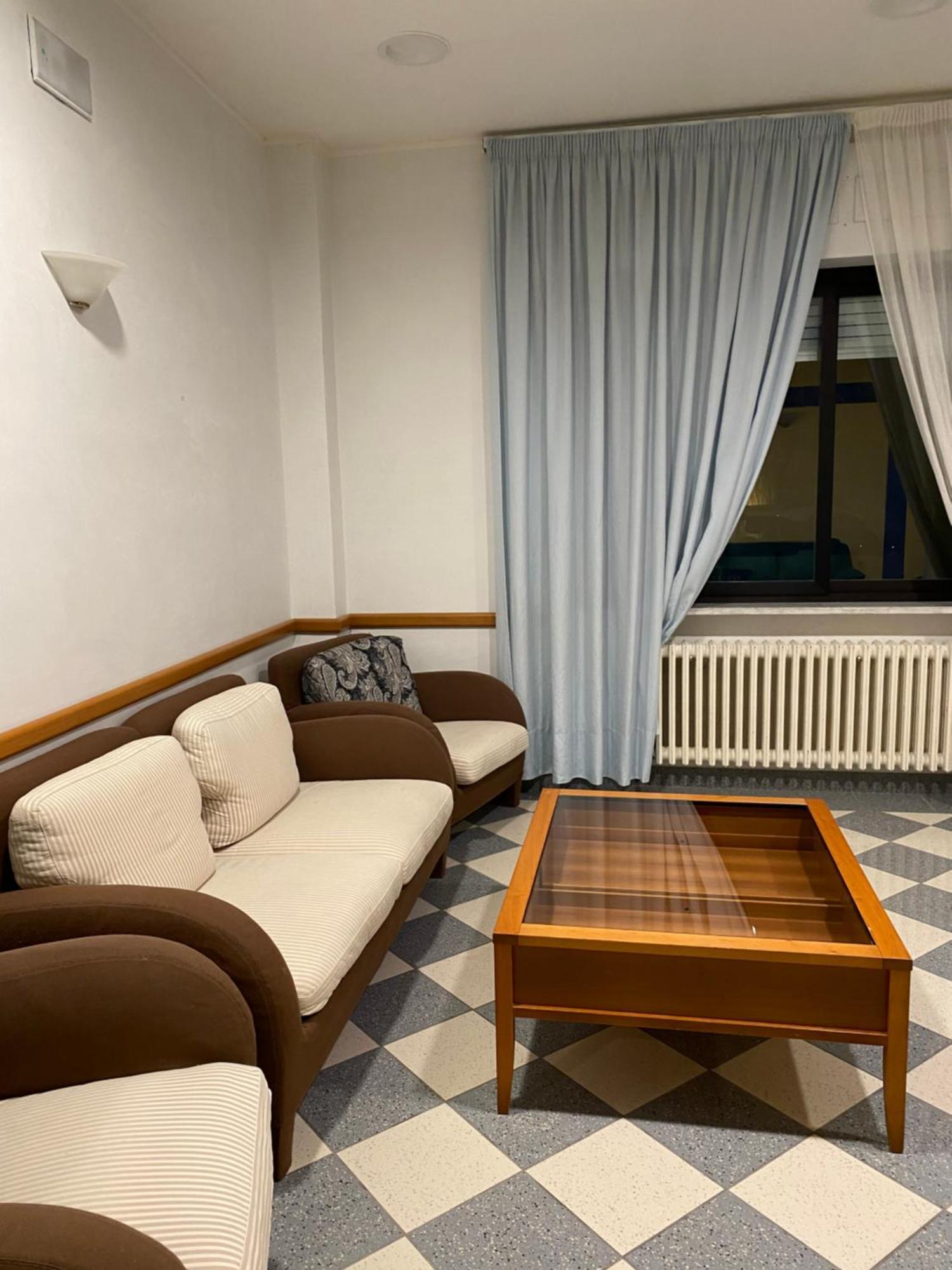 Hotel Ferrara Chianciano Terme Exteriör bild