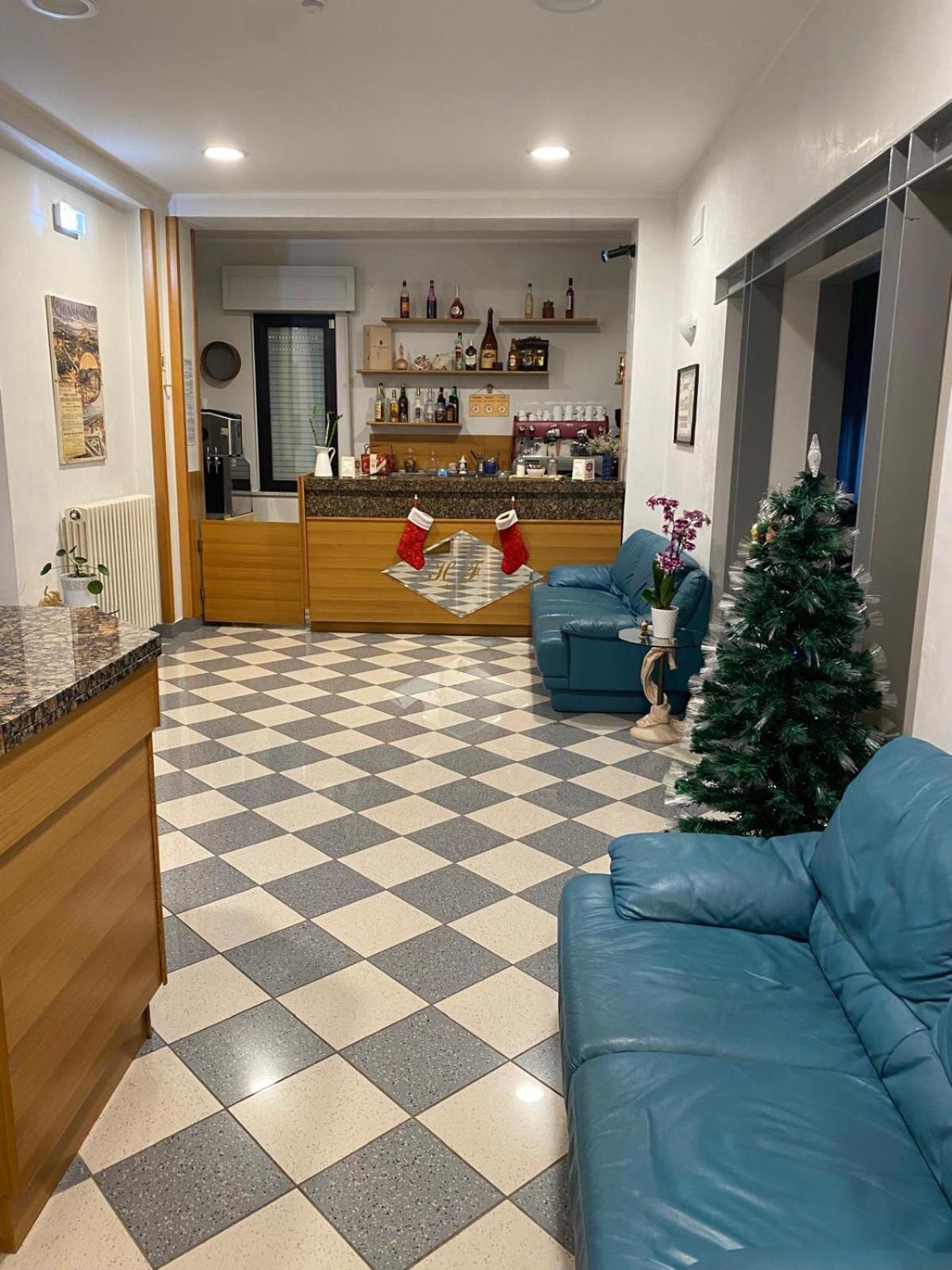 Hotel Ferrara Chianciano Terme Exteriör bild